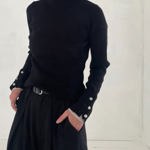 レディース　袖ボタン配色ニットプルオーバー（natsuki）