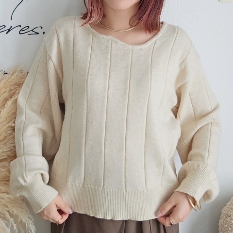 レディース　ネックウェーブニットプルオーバー（りんご）