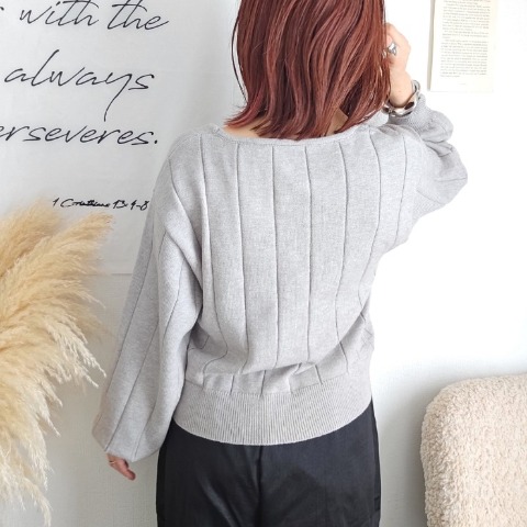 レディース　ネックウェーブニットプルオーバー（りんご）