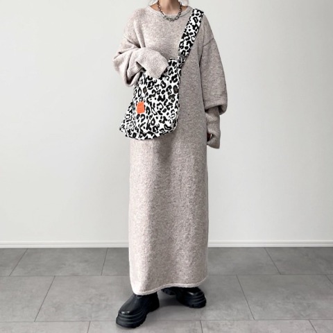 レディース　ニットワンピース（yumi）