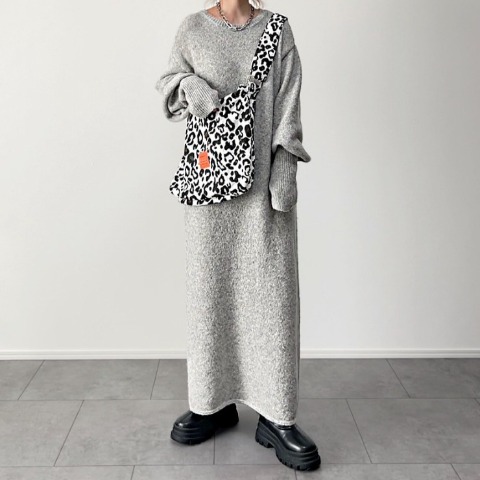 レディース　ニットワンピース（yumi）