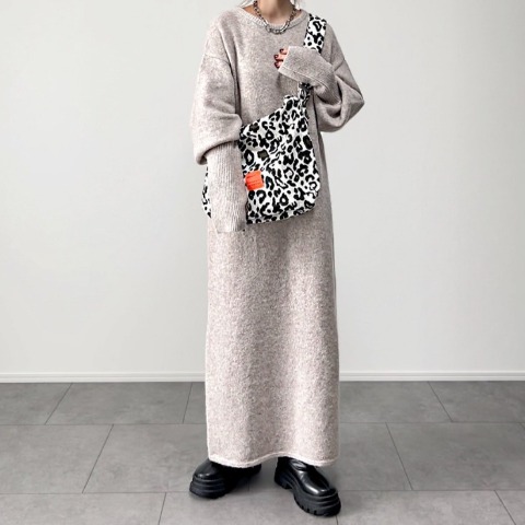 レディース　ニットワンピース（yumi）