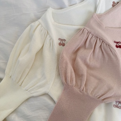 レディース　サクランボ刺繍ニットプルオーバー(maki)