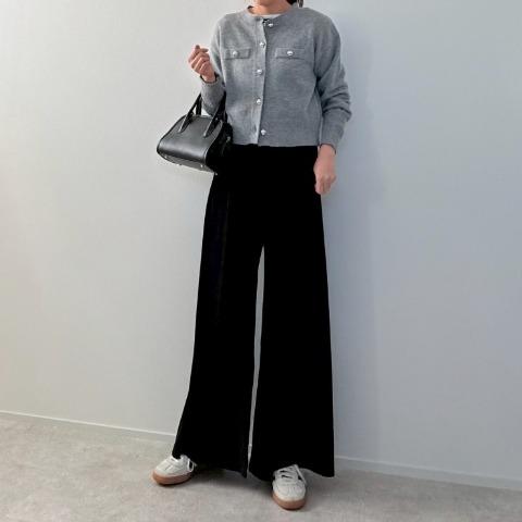 レディース　ゴールドボタンニットカーディガン（misato）