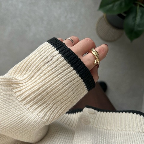 レディース　襟付き配色ニットカーディガン（omi）