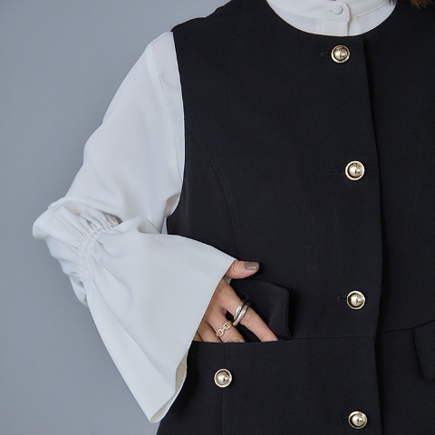 レディース　ジレ（田中里奈）