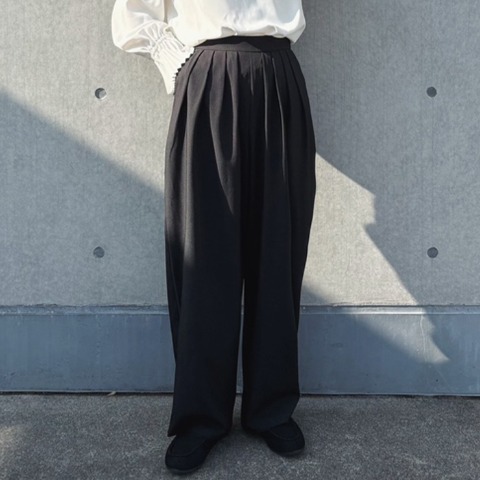 レディース　パンツ（早川ちひろ）