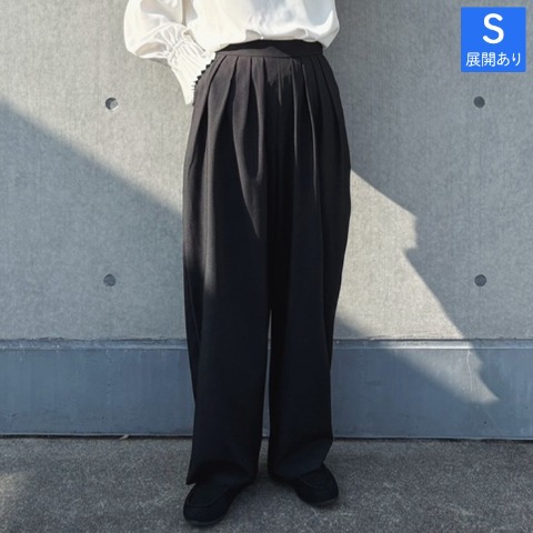 レディース　パンツ（早川ちひろ）