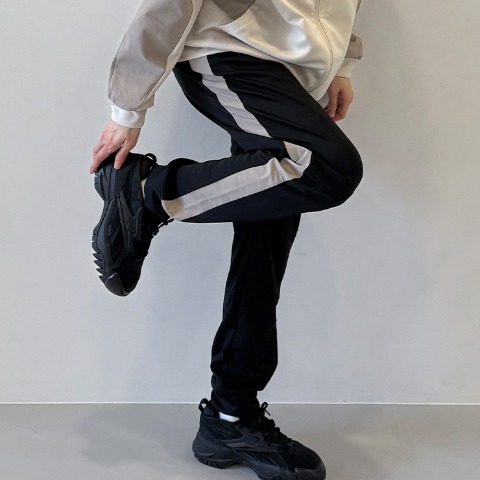 レディース　パンツ（Reebok）