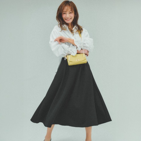 レディース　フレアスカート（西山茉希）