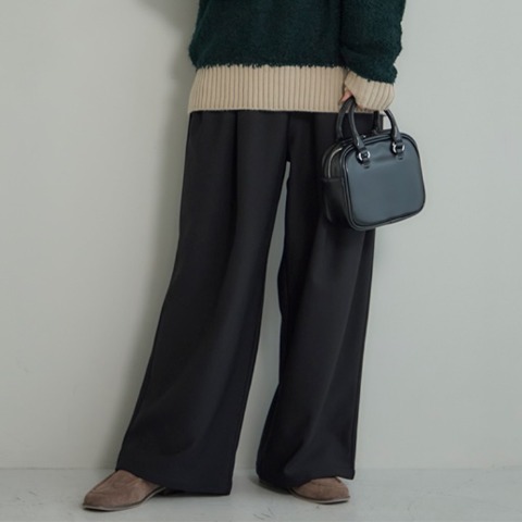 レディース　ワイドパンツ（田中里奈）