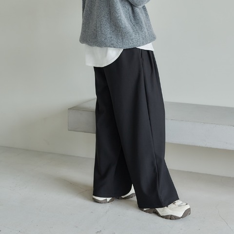 レディース　ワイドパンツ（田中里奈）