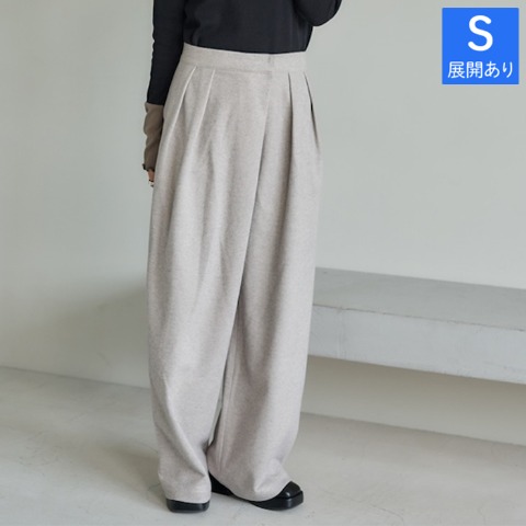 レディース　ワイドパンツ(田中里奈）