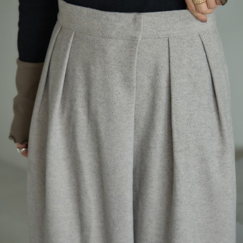 レディース　ワイドパンツ(田中里奈）