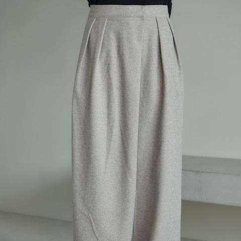 レディース　ワイドパンツ(田中里奈）