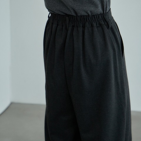 レディース　コクーンパンツ（田中里奈）