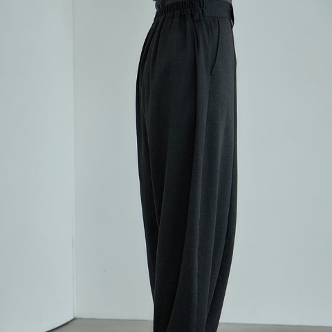 レディース　コクーンパンツ（田中里奈）