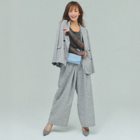 レディース　ワイドパンツ（西山茉希）