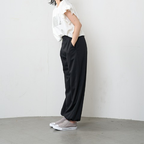 レディース　裾ドロストパンツ（休井 美郷）