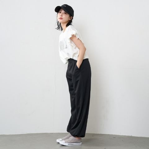 レディース　裾ドロストパンツ（休井 美郷）