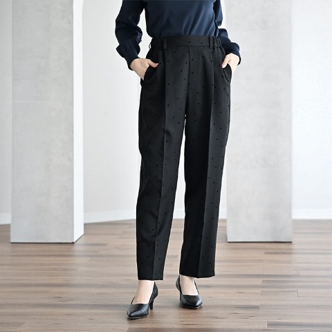 レディース　テーパードパンツ（MUMU)