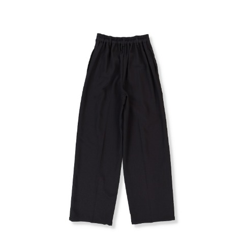 レディース　ペプラムジレ+ストレートパンツ（休井 美郷）
