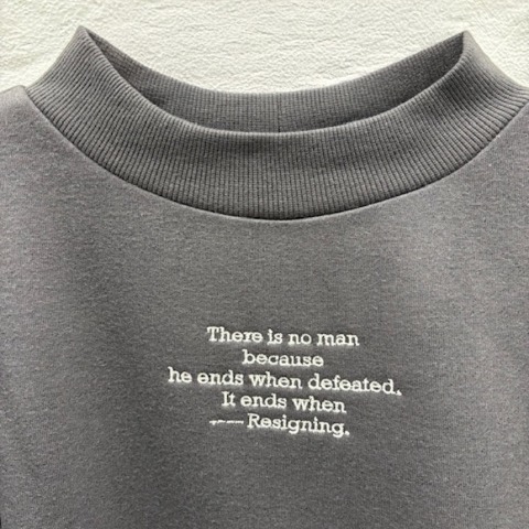 レディース　裏起毛ロゴトレーナー（おかだゆり）