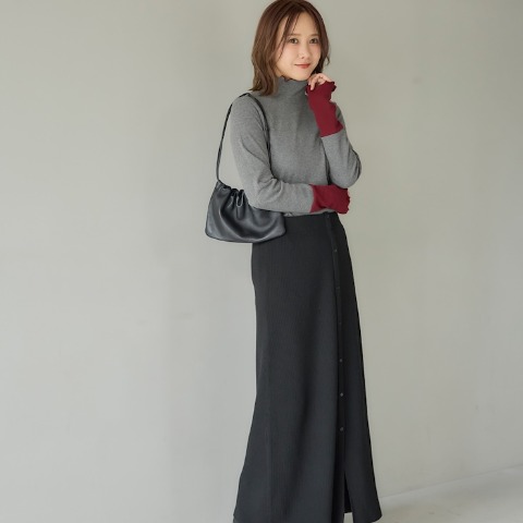 レディース　袖配色プルオーバー（田中里奈）