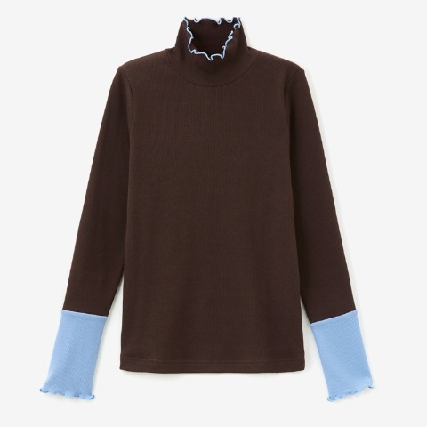 レディース　袖配色プルオーバー（田中里奈）