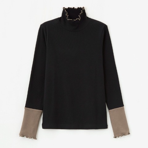 レディース　袖配色プルオーバー（田中里奈）