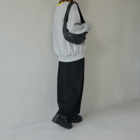 レディース　配色トレーナー（田中里奈）