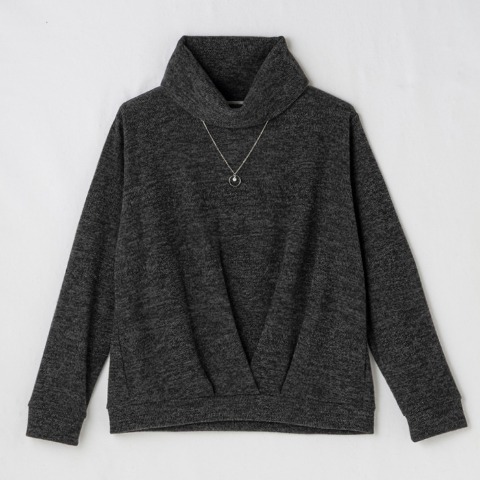 レディース　アクセサリー付プルオーバー（hareiro）