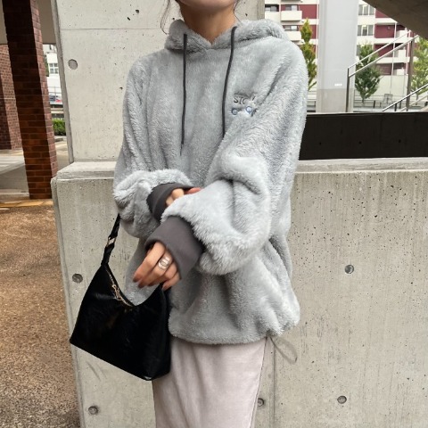 レディース　ボアプルパーカー（YUI）