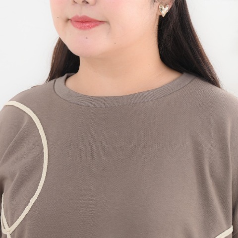 レディース　刺繍プルオーバー（Komachi）