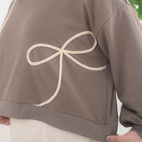 レディース　刺繍プルオーバー（Komachi）