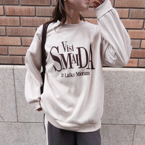 レディース　配色ロゴオーバーサイズプルオーバー（YUI）