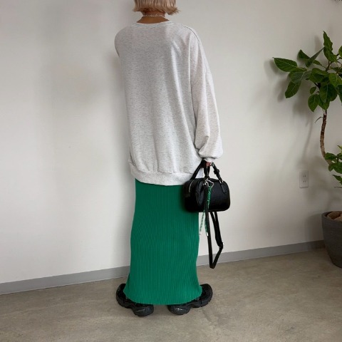 レディース　ロゴビッグシルエットプルオーバー（anna）