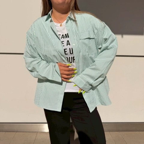 レディース　ストライプビッグシャツ（ちゃんゆり）