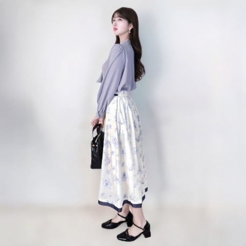 レディース　ボウタイブラウス（門脇伶奈）