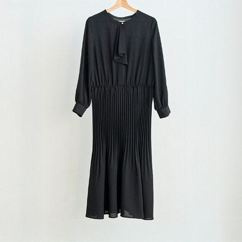 レディース　ワンピース（Hina）