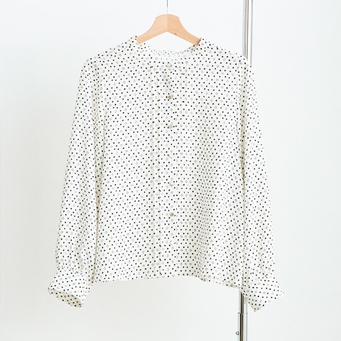 レディース　ピンタックブラウス（Hina）