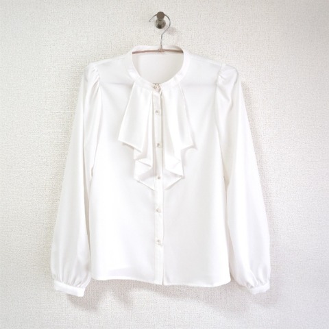 レディース　ラッフルブラウス（Yuiko）