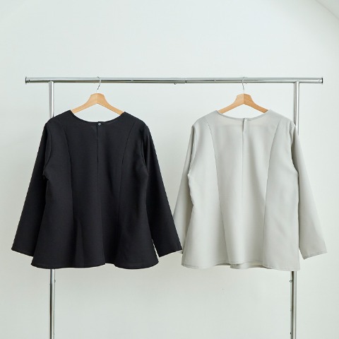 レディース　キーネックフレアブラウス（Runa）