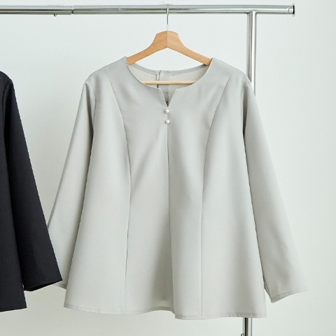 レディース　キーネックフレアブラウス（Runa）