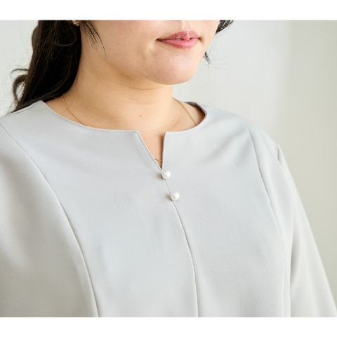 レディース　キーネックフレアブラウス（Runa）