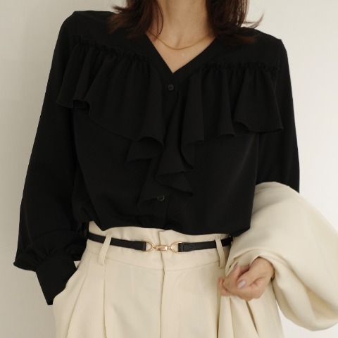 レディース　ラッフルブラウス(chihiro)