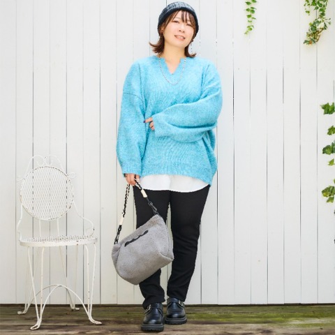 レディース　キーネックニットプルオーバー　（おかだゆり）