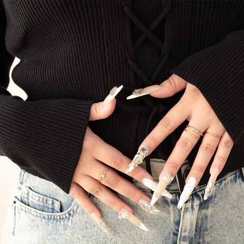 レディース　スピンドルニットプルオーバー（らむちゃん）