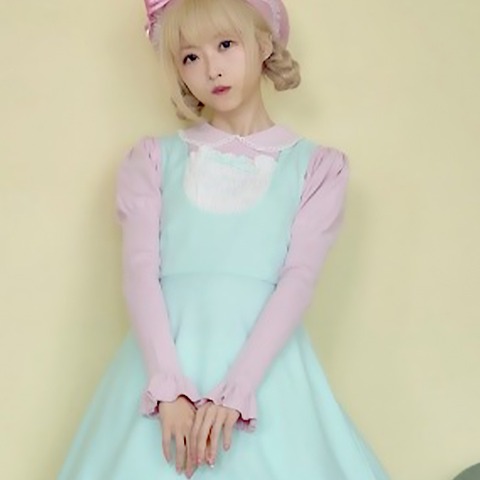 レディース　パフ袖丸襟ニットプルオーバー（星名桜子）