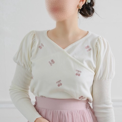 レディース　サクランボ刺繍ニットプルオーバー(maki)